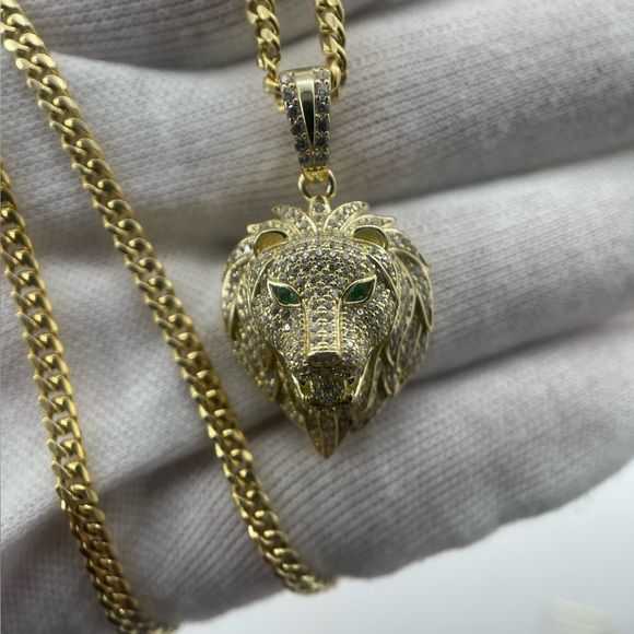 925 Sterling Silver Gold Plated Lion Head Pendant Iced CZ 12g Large unisex Charm - Picture 6 of 8